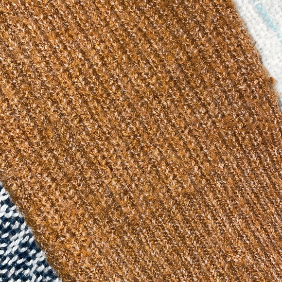 Olive + Oak Knotted Sweater - Small - Picture 4 of 5